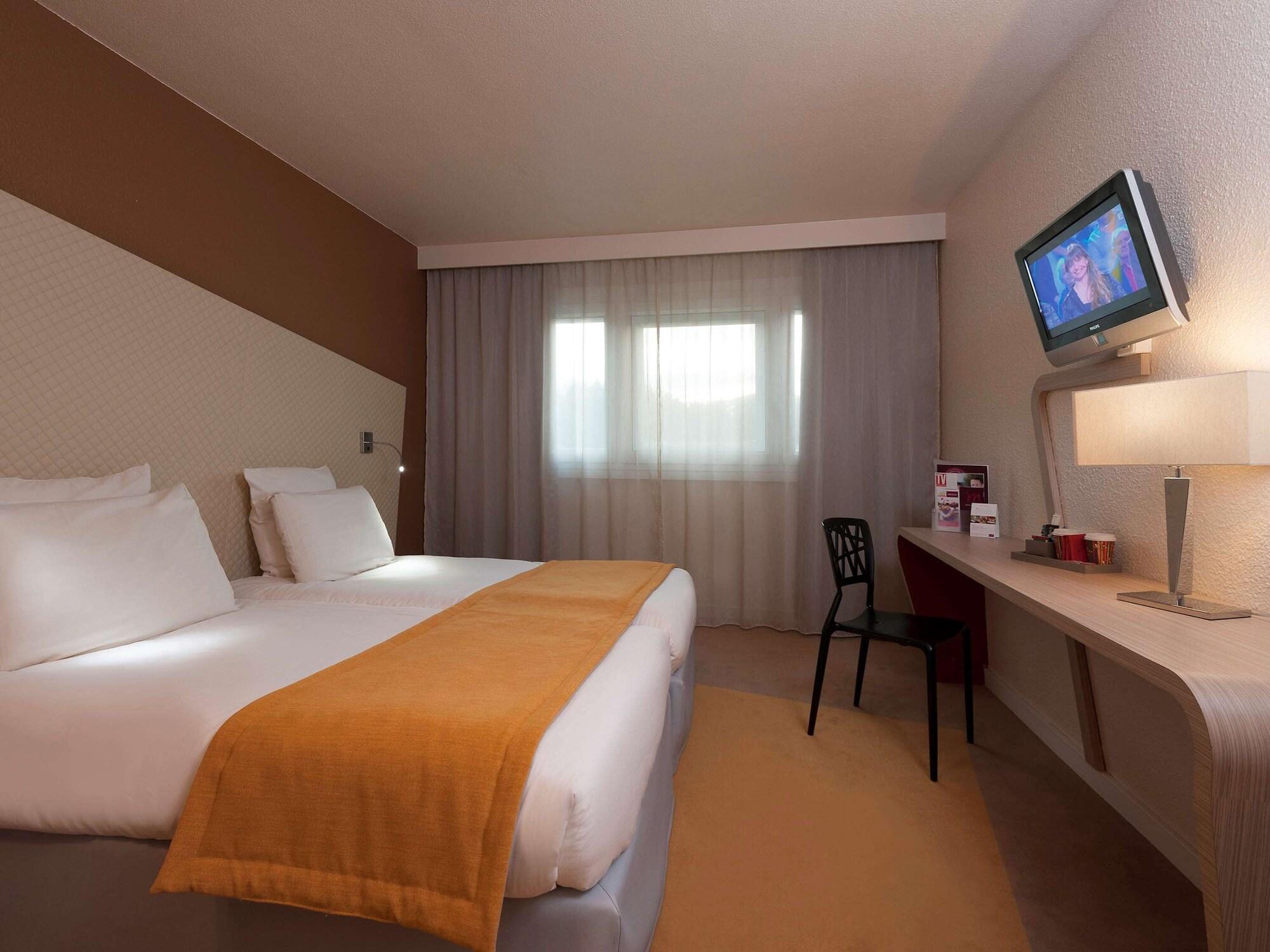 Mercure Paris Le Bourget Aeroport Hotel Le Blanc-Mesnil Bagian luar foto