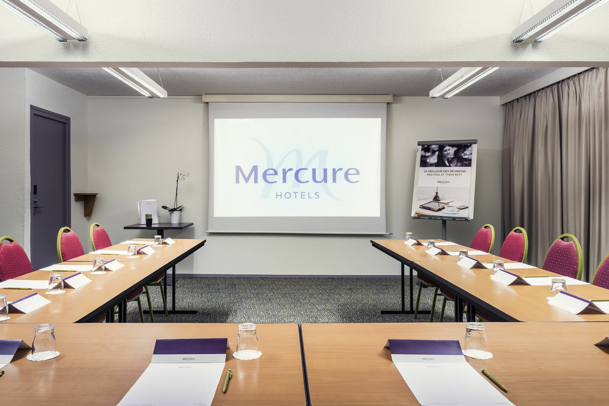 Mercure Paris Le Bourget Aeroport Hotel Le Blanc-Mesnil Bagian luar foto